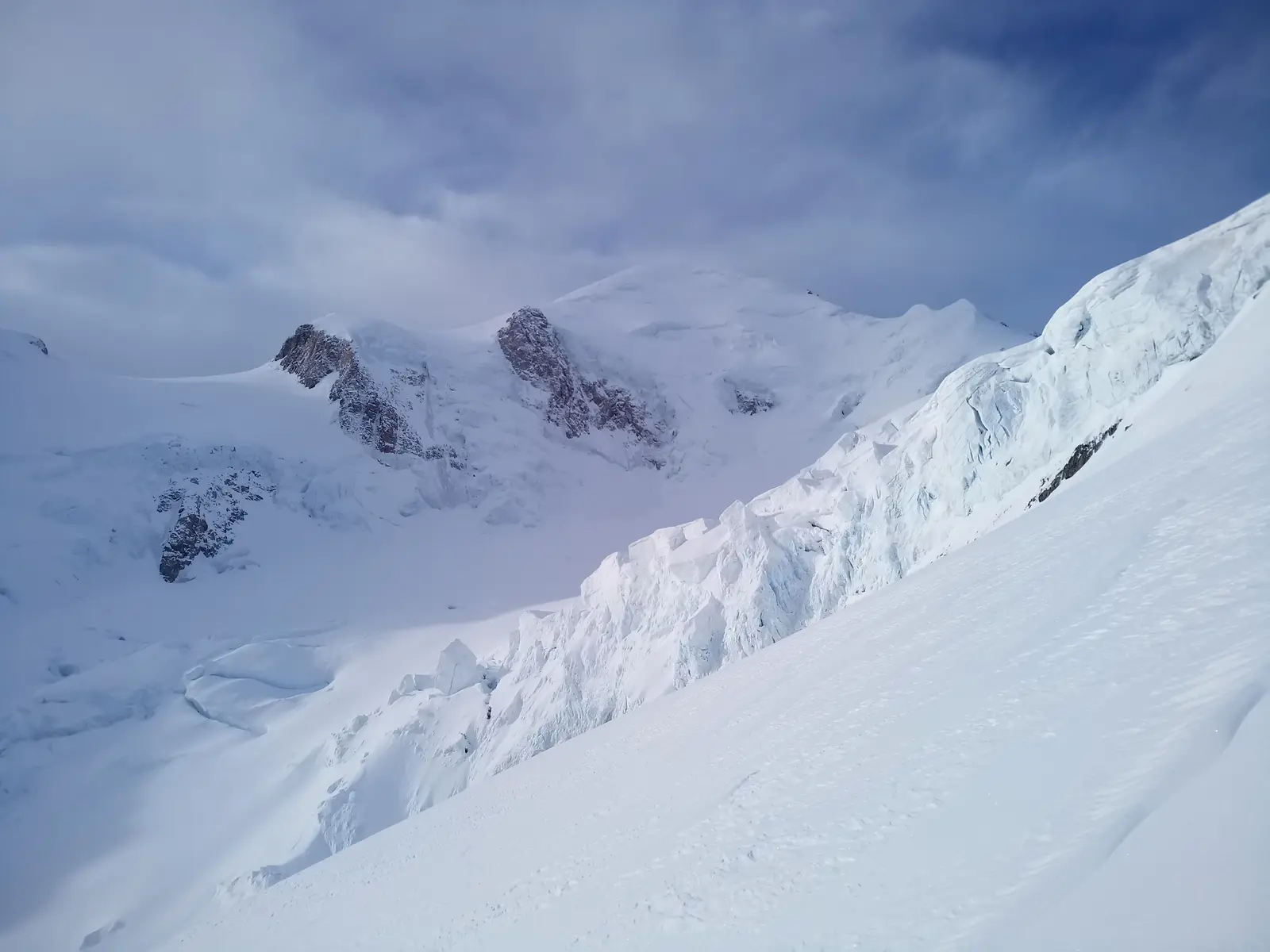 Mont Blanc : solo depuis Chamonix et descente dans une face N superbement meringuée — photo 3