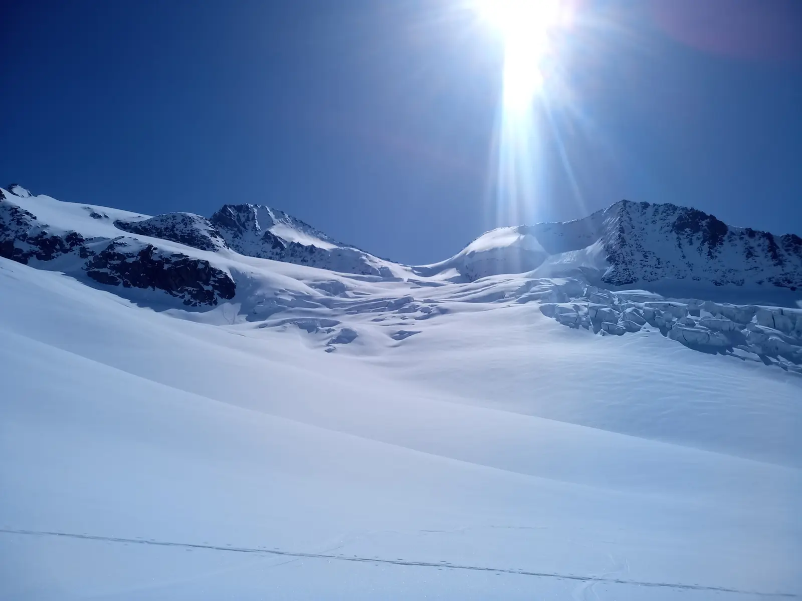 Raid dans l'Oberland pour aller cueillir des 4000 à ski avec Seb — photo 4