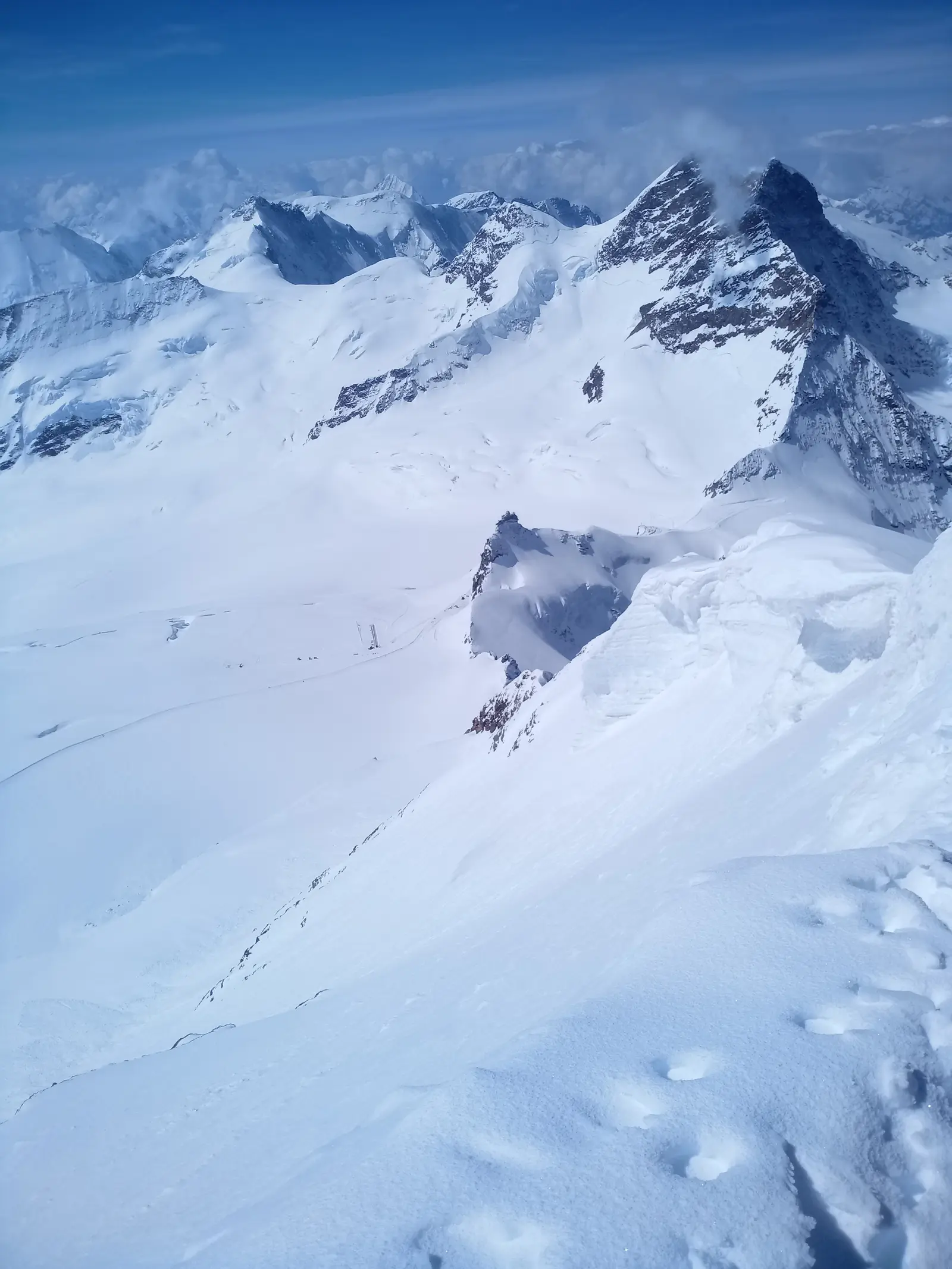 Mönch & Jungfrau : ski engagé et solitaire dans l'immensité glaciaire — photo 4