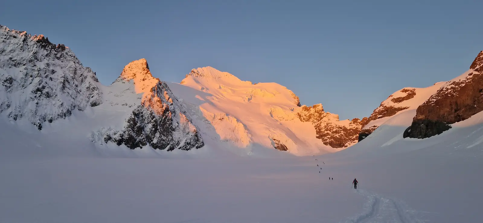 Pente raide & lancer de ski dans le massif des Écrins — photo 7