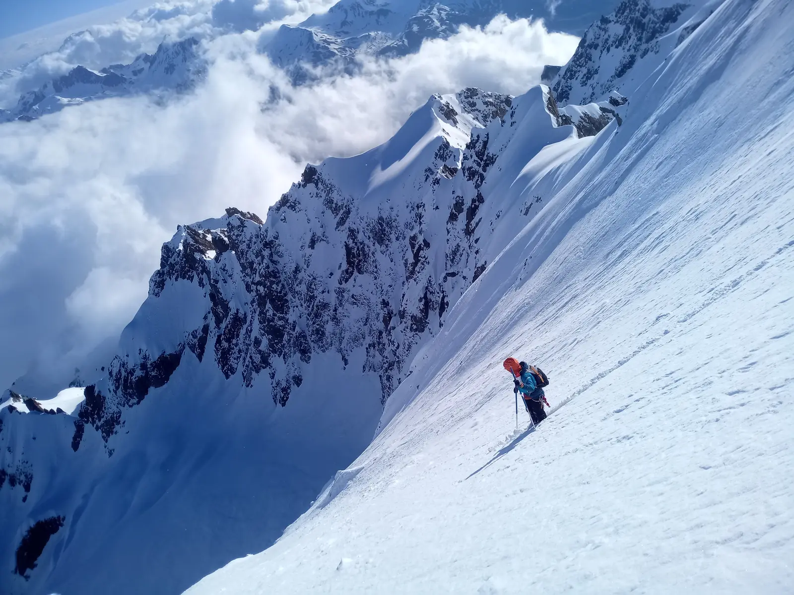 Pente raide & lancer de ski dans le massif des Écrins — photo 19