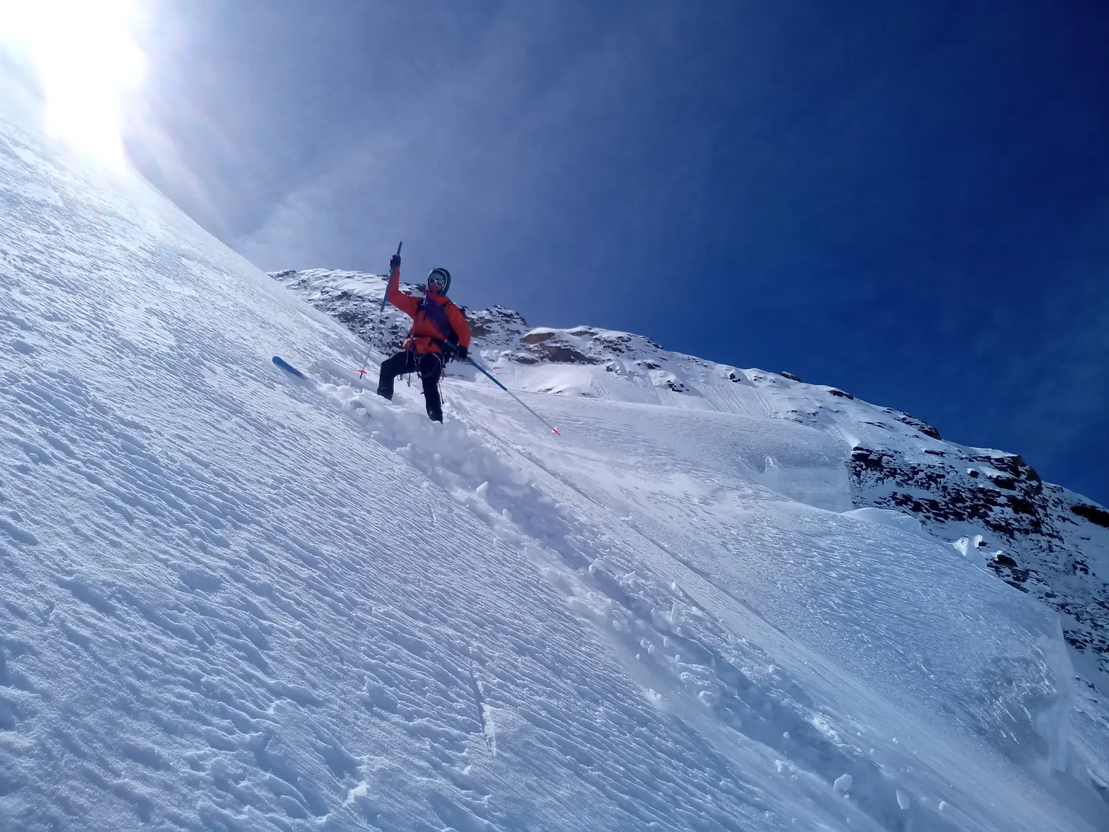 Mythique ligne de pente raide dans la face SW de la Dent d'Hérens — photo 10